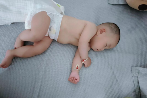 安达宝宝老打喷嚏怎么办
